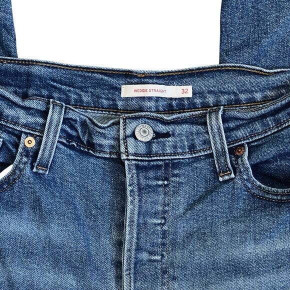 Levi’s Women’s Sz 32 High Rise Wedgie Jeans Straight Leg Medium Wash Denim - Picture 7 of 14